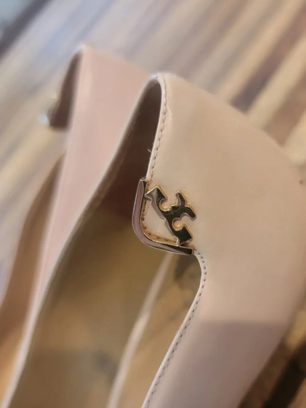 TORY BURCH Elizabeth Pointy-Toe 1 1/2